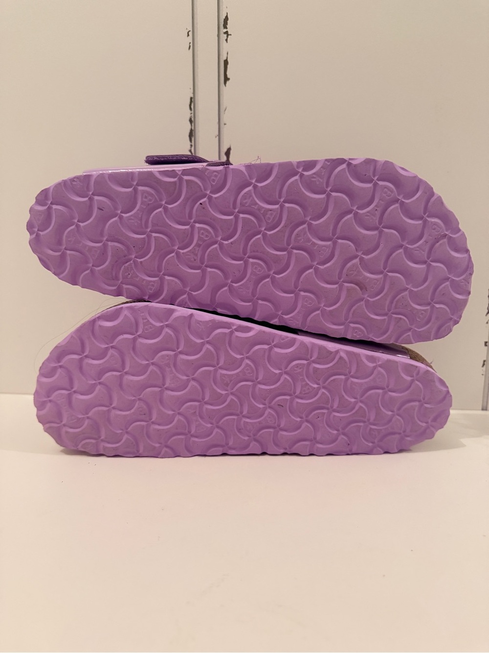 Lavender Gizah Birkenstock, size 39 - Picture 3 of 4